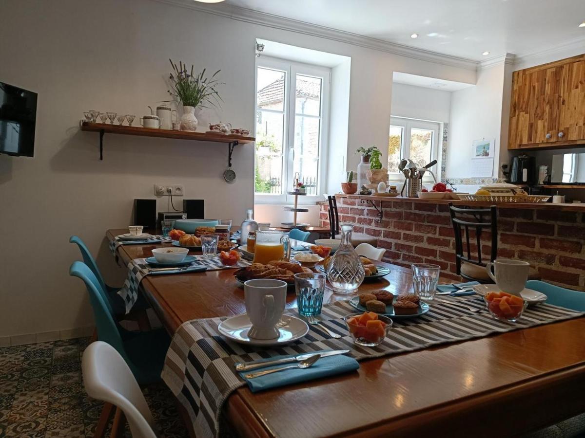 Maison Sur Le Lot Bed & Breakfast *