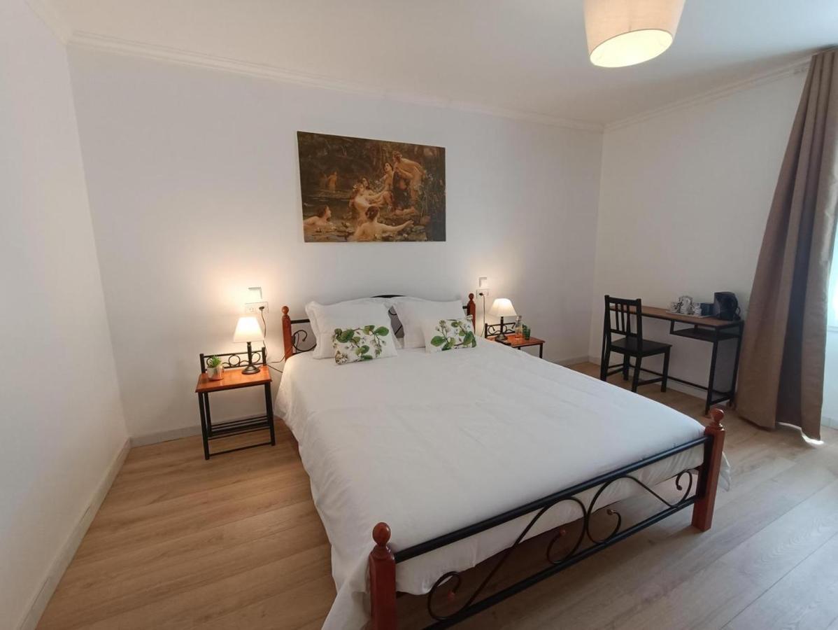 Maison Sur Le Lot Bed & Breakfast *